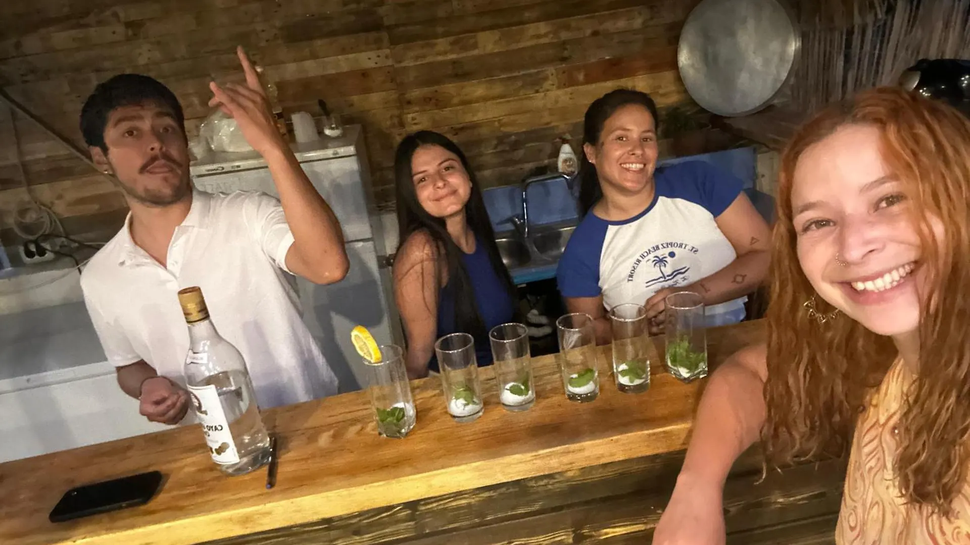 Natural Hostel 히마레 0*,  알바니아