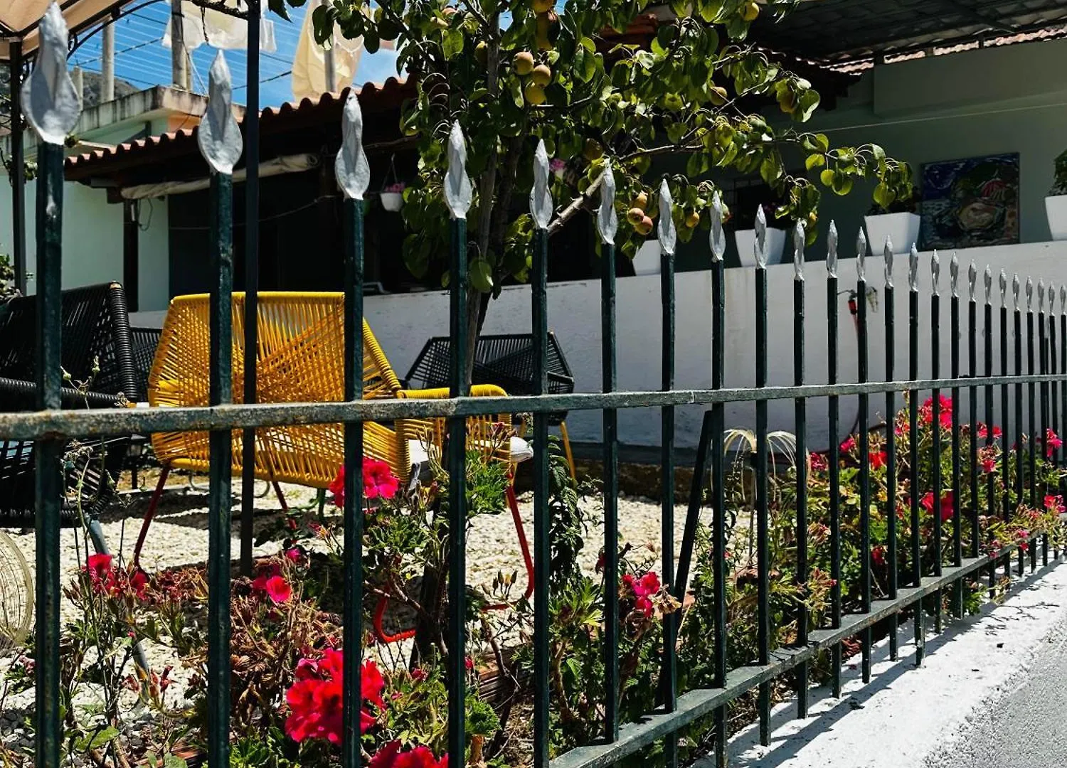 Natural Hostel Himare 0*,